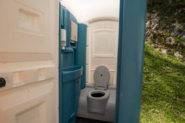 Porta potty delivery and setup in Pikeville, TN